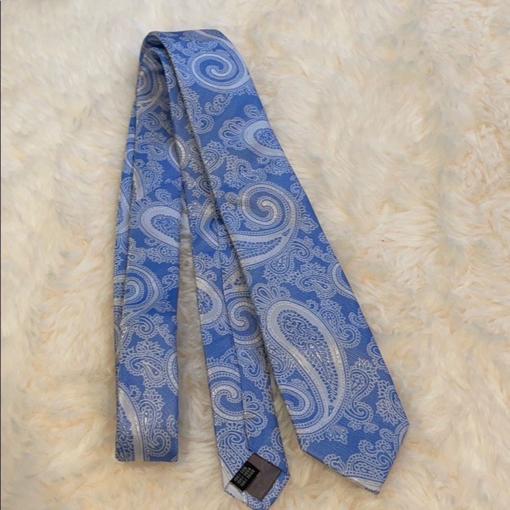 Brand New 100% Silk Blue Tie Paisley Print